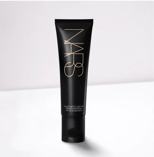 Nars - Velvet Matte Skin Tint SPF 30 PA+++